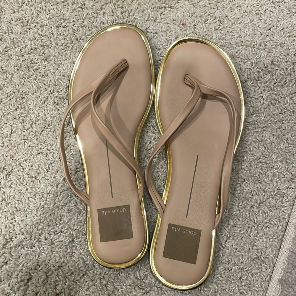 Dolce vita flip flops
